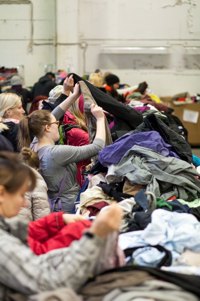 Tekstiiliä Pääkaupunkiseudun Kierrätyskeskuksessa
